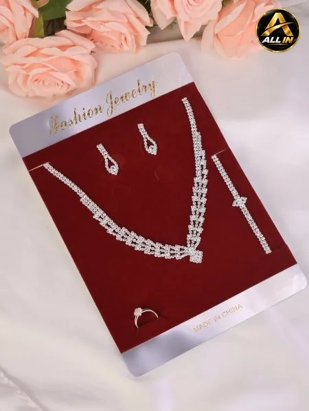 طقم أكسسوارات رسمية.